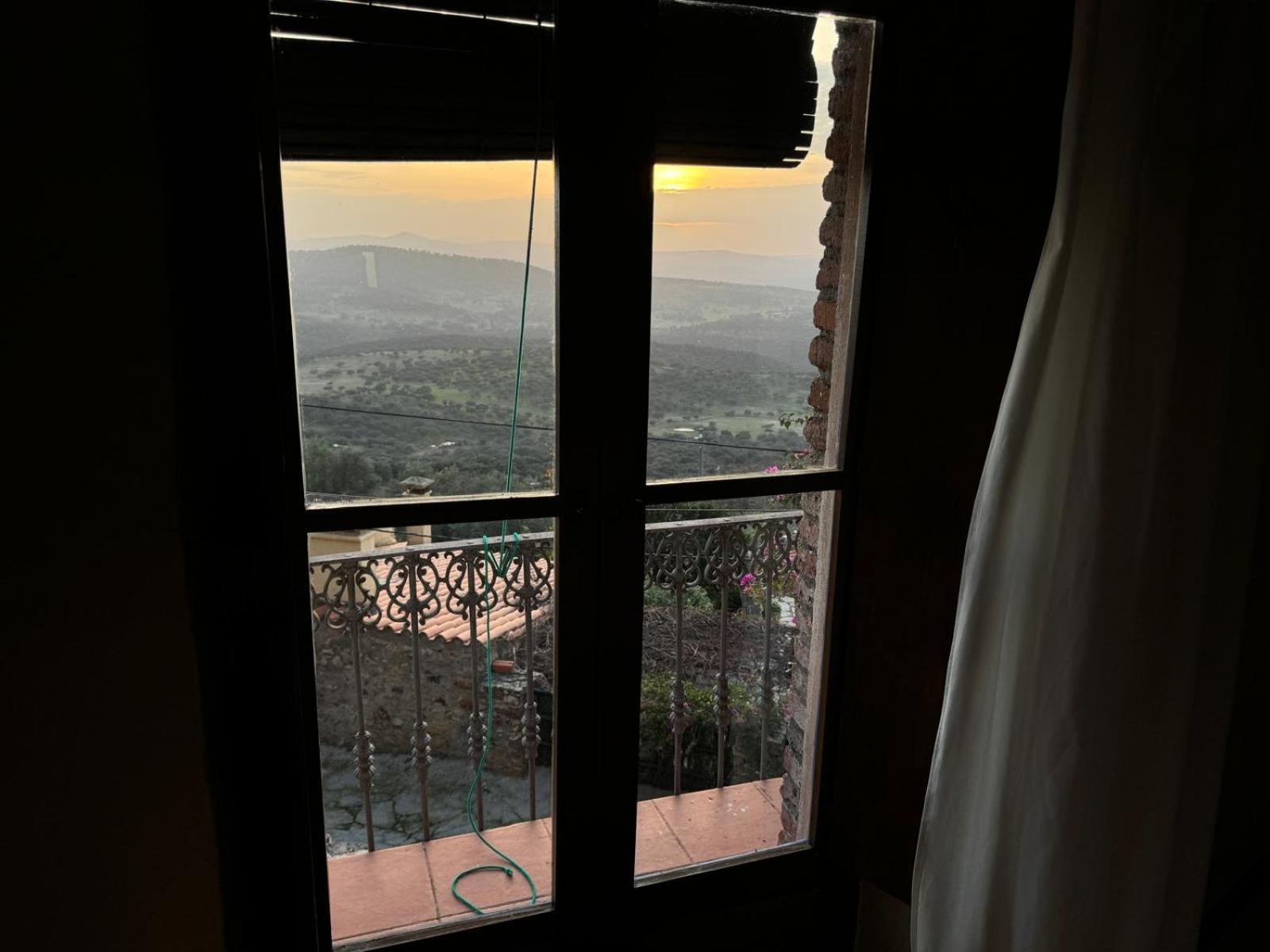 Alma De Villuercas Konuk evi Cabañas del Castillo Dış mekan fotoğraf